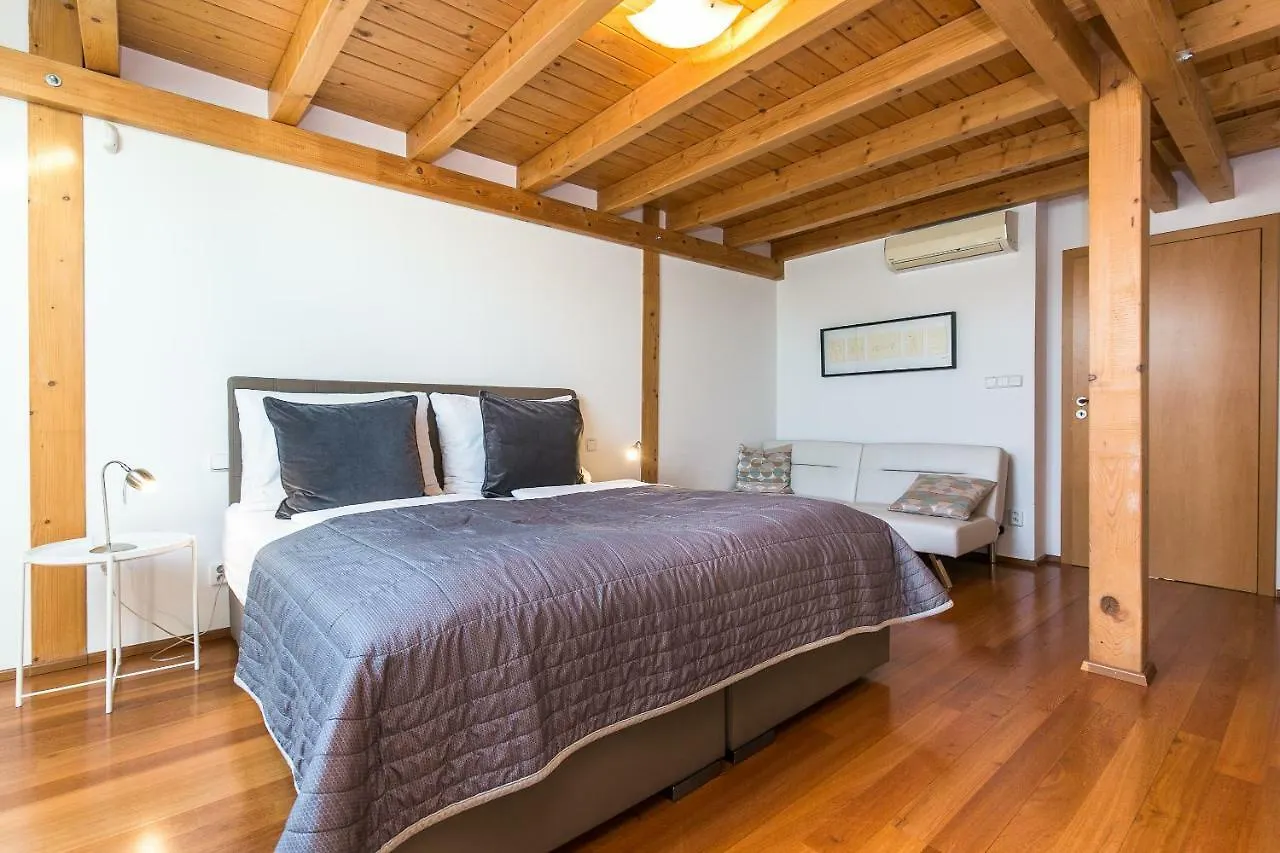 Attic Apartment By Wenceslas Square Praag