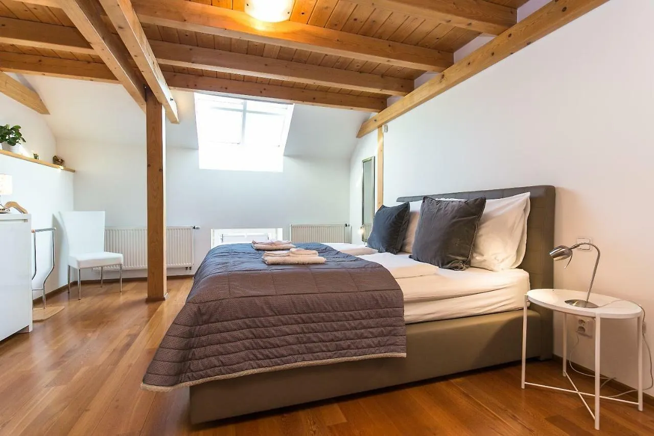 Attic Apartment By Wenceslas Square Praag 0*,  Tsjechië