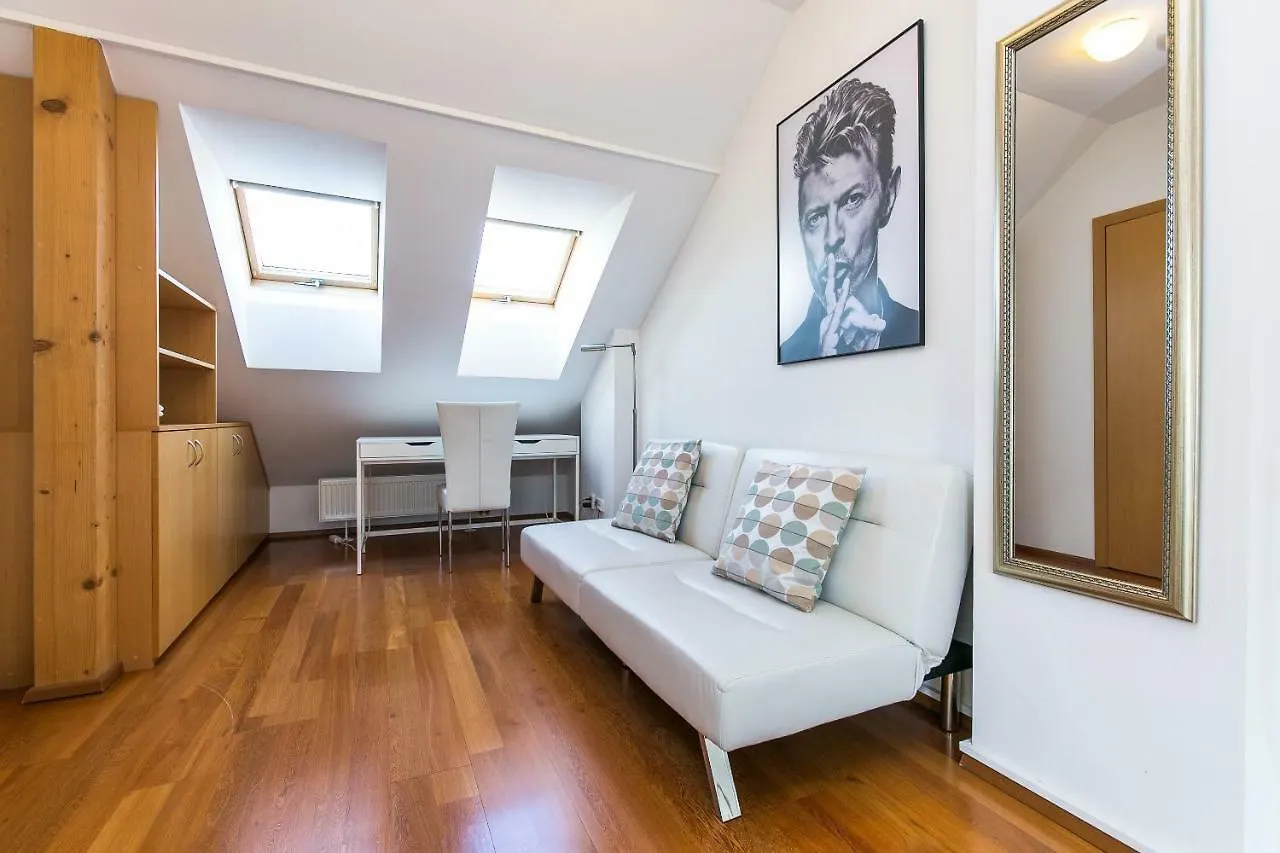 Attic Apartment By Wenceslas Square Prague