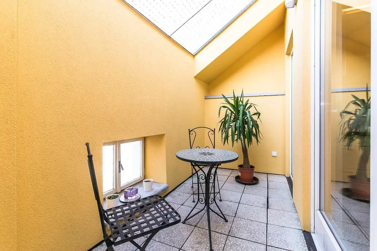 Attic Apartment By Wenceslas Square Prague République tchèque